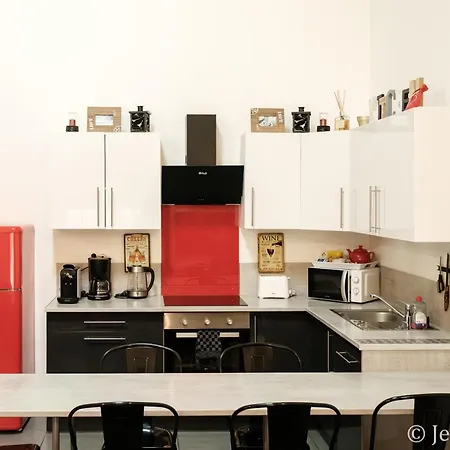 Apartment Superbe Type Loft En Duplex Rue Buat *